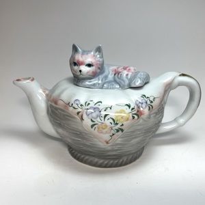 Vintage Andrea by Sedak Cat Teapot.